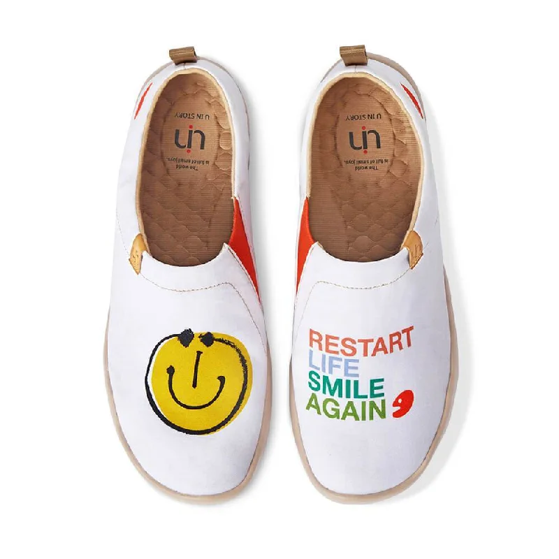 Men's low - top canvas shoes for a sleek and casual look Smiley Canvas