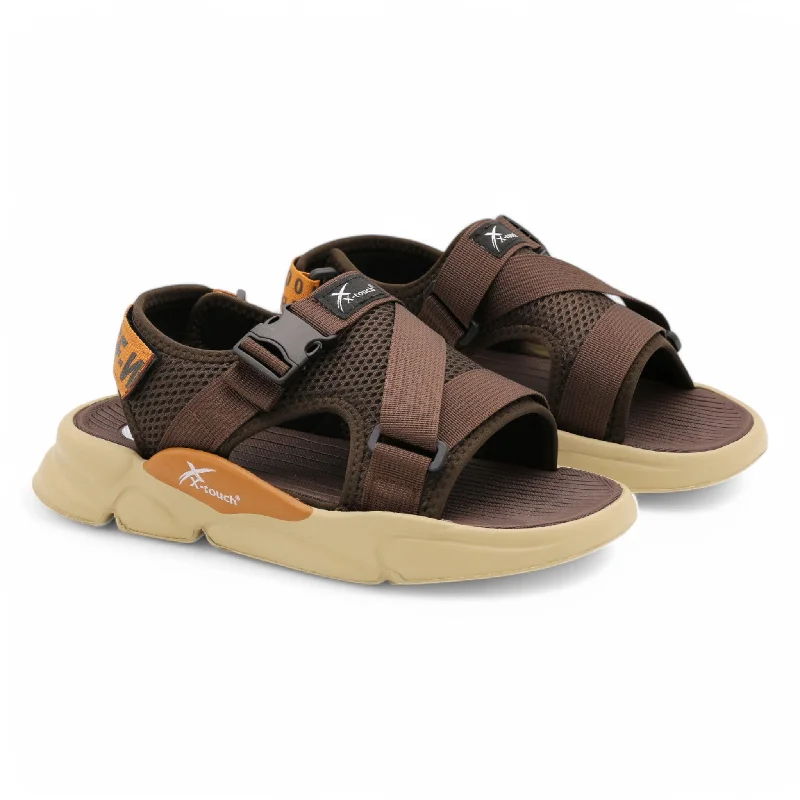 Men's slippers with a non - slip outsole for safety Xt7003 comfy sandal
