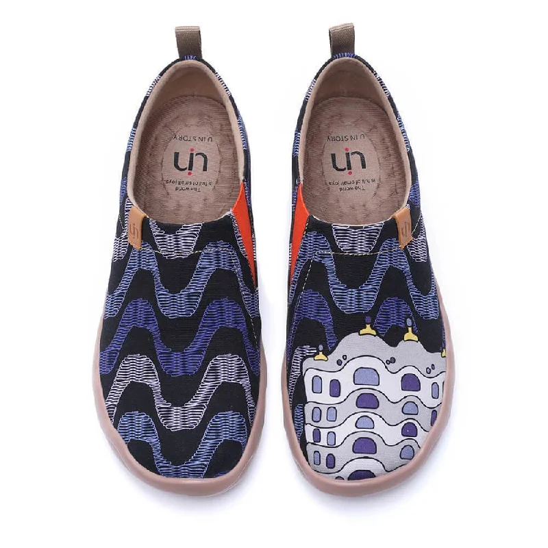 Men's canvas shoes with a perforated design for better ventilation LA PEDRERA Men