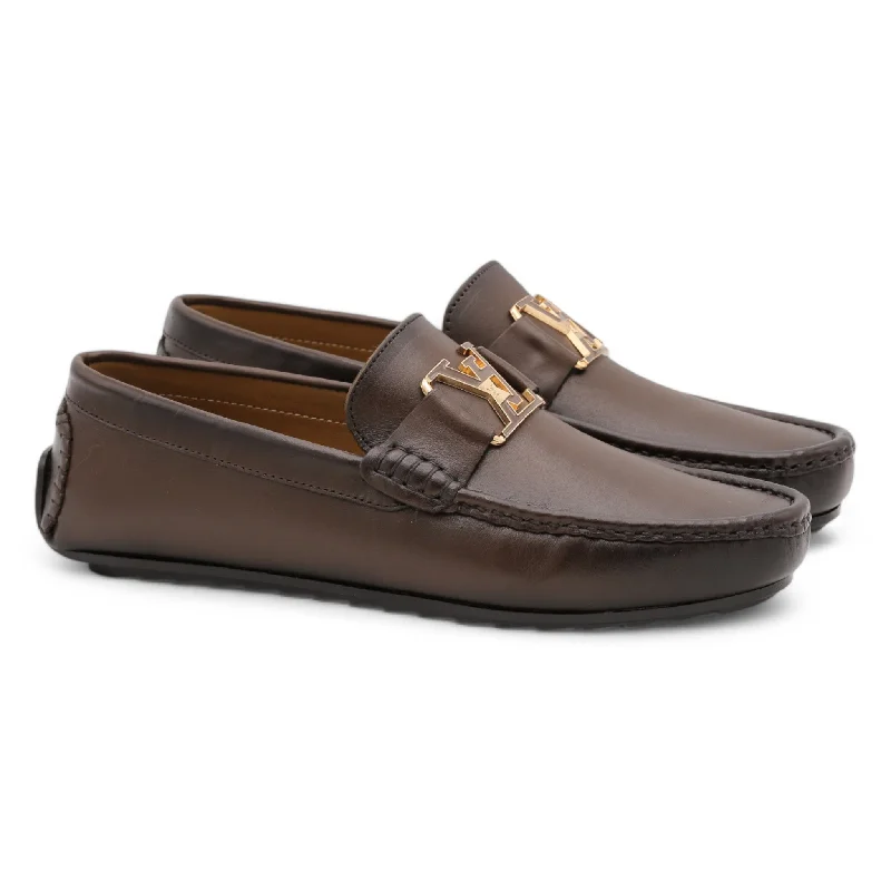 Men's slippers in a warm color like red or brown V7071 men shoes
