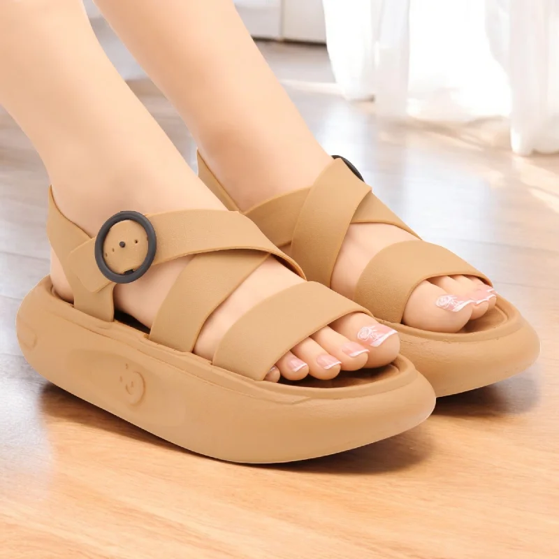 Men's slippers with a stretchy side panel for a better fit Kelista cross sandal