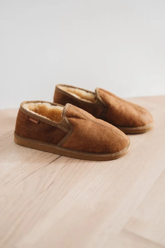 Men's slippers with a non - slip outsole for safety BOSSE Shepherd Mens Sheepskin Slippers with Sole Men's slippers with a non - slip outsole for safety BOSSE Shepherd Mens Sheepskin Slippers with Sole