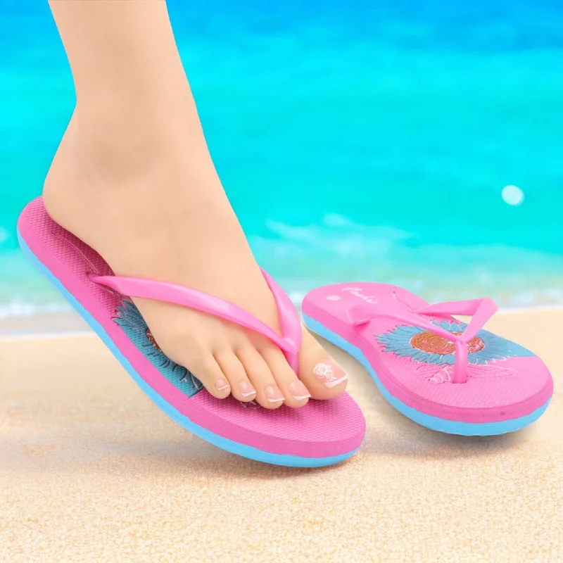 Men's slippers in a warm color like red or brown M0570 flipflop