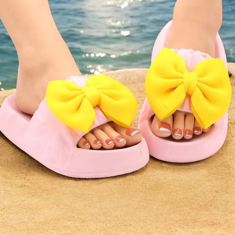 Men's slippers with a stretchy side panel for a better fit Knot comfy slipper