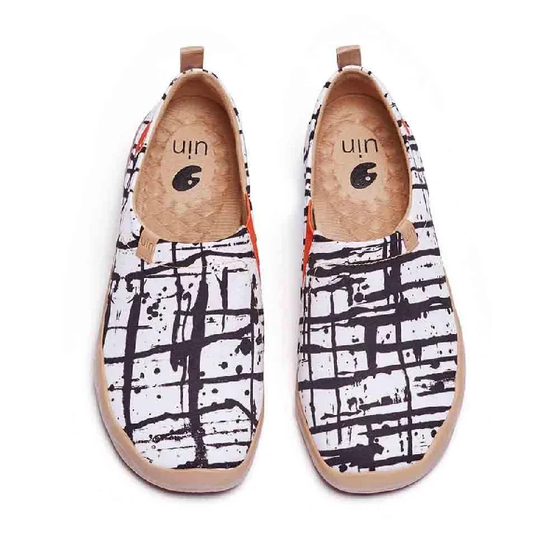 Men's canvas shoes with a glow - in - the - dark element for a fun feature Old Track Men's canvas shoes with a glow - in - the - dark element for a fun feature Old Track
