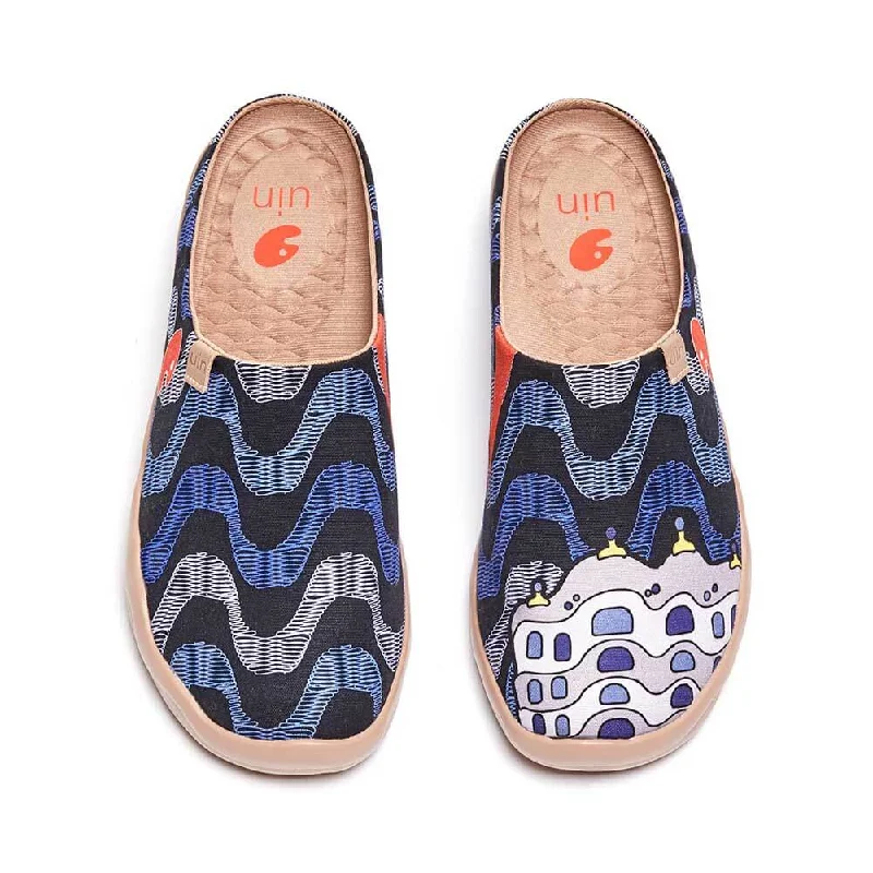 Men's low - top canvas shoes for a sleek and casual look La Pedrera Slipper