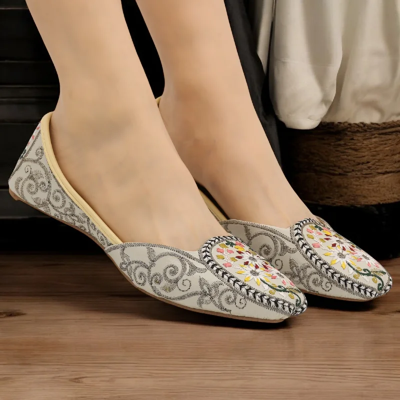 Men's slippers with a logo patch on the side M0604 khusa