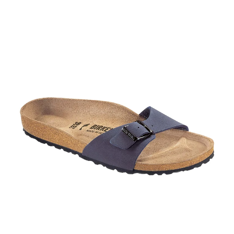 Men's sandals with a stretchy strap for a better fitMadrid Navy BirkiBuc