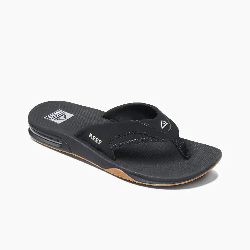 Men's sandals with a padded heelMen's Fanning Flip Flops In Black/silver