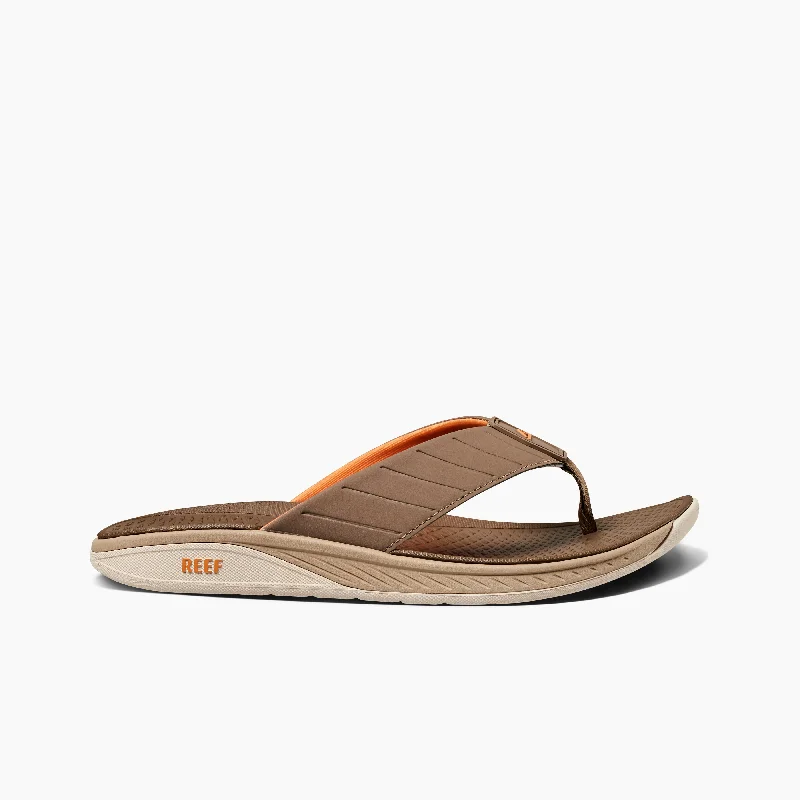 Men's sandals with a durable outer soleThe Deckhand