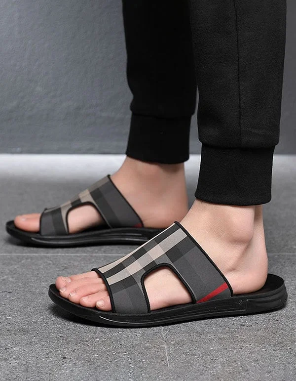 Men's sandals with a padded heelMen's Summer Plaid Slippers