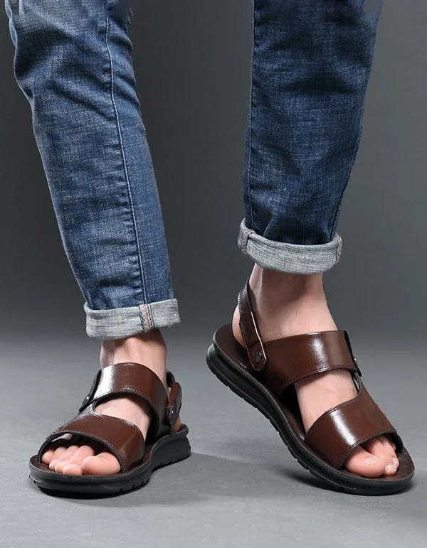 Men's sandals with a contrast stitching detailMen's Summer Soft Leather Beach Sandals