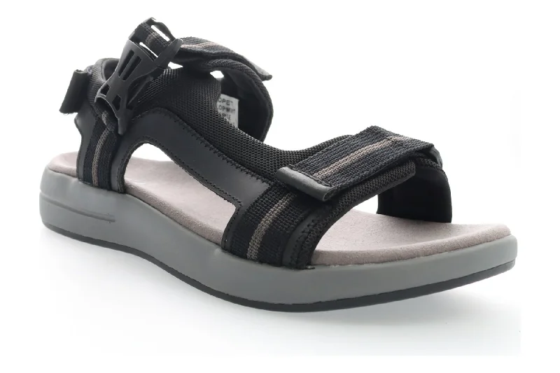 Men's sandals with a removable insole for cleaningEli