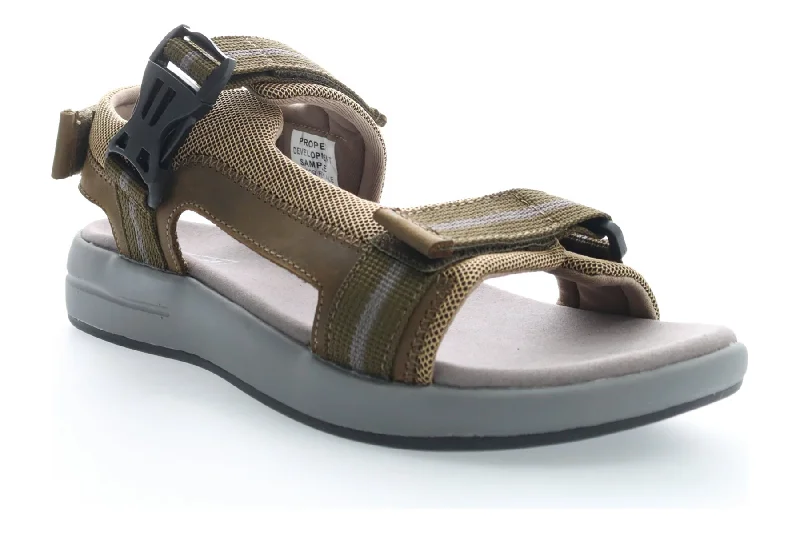 Men's sandals with a perforated leather upper for ventilationEli