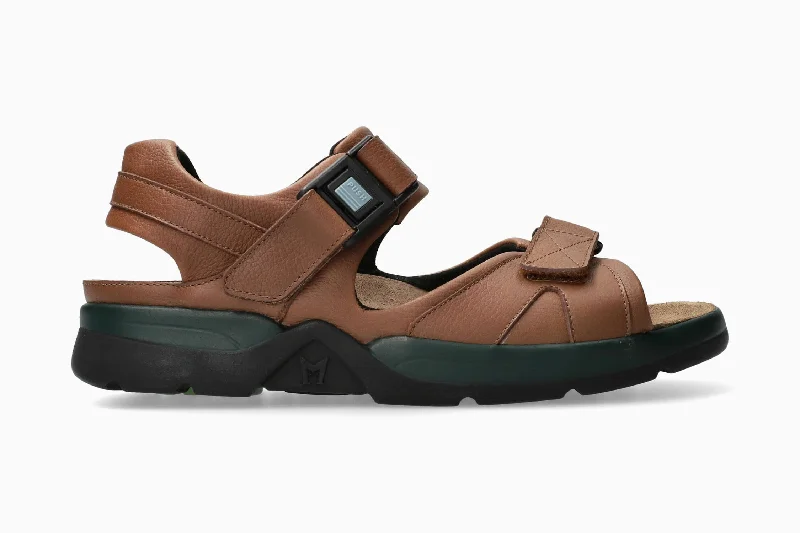 Men's sandals with a durable outer soleShark Fit - Chestnut Nevada