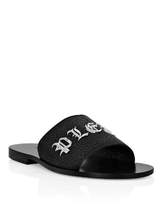 Men's sandals with a flexible sole for easy movementSlides Gothic Plein