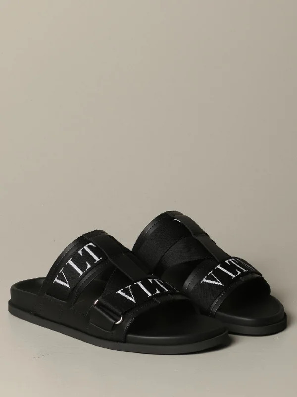 Men's sandals with a removable insole for cleaningVALENTINO - Sandales en cuir