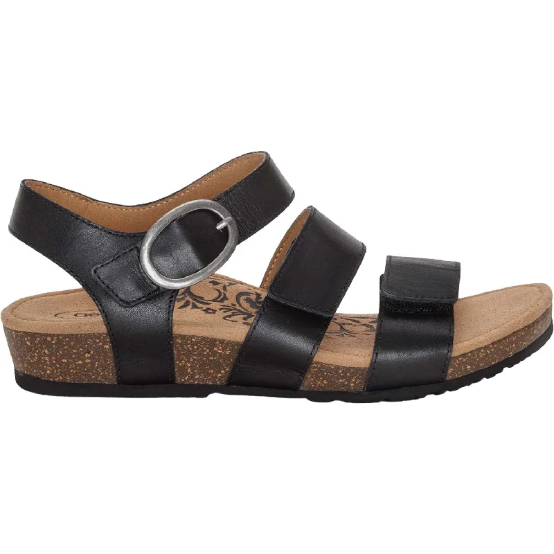 Men's sandals with a removable insole for cleaningWomen's Aetrex Lilly Black Leather