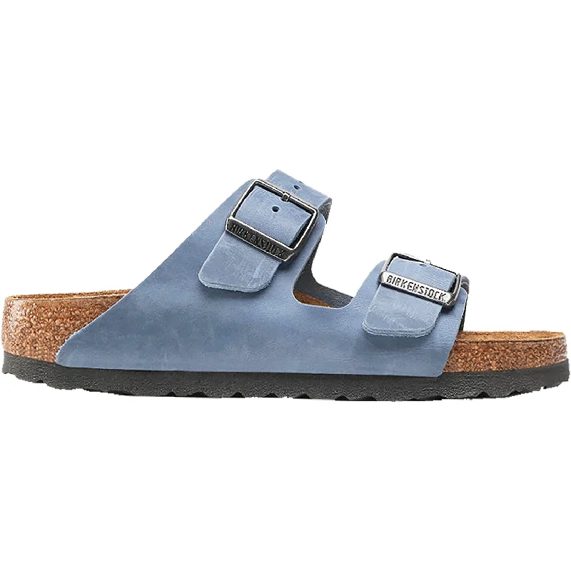 Men's sandals with a contrast stitching detailUnisex Birkenstock Arizona Dusty Blue Oiled Leather