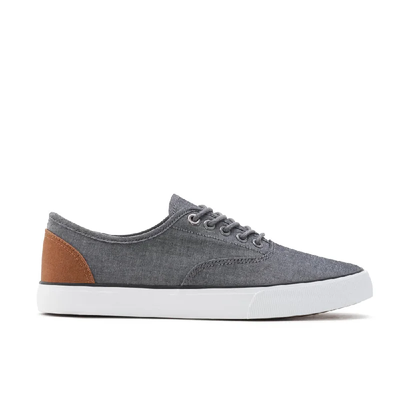 Men's casual sneakers with a mesh upperTRANT