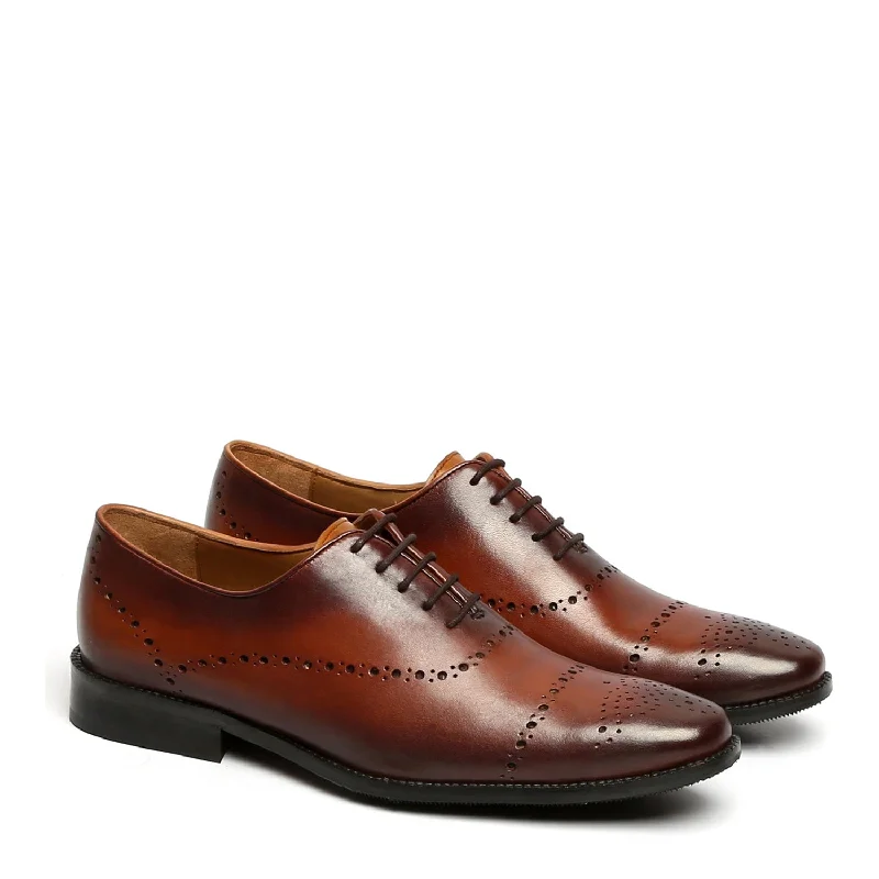 Men's Oxford shoes with a padded insole for all - day comfortBROWN FULL BROGUE PUNCH LEATHER OXFORD SHOES BY BRUNE & BARESKIN Men's Oxford shoes with a padded insole for all - day comfortBROWN FULL BROGUE PUNCH LEATHER OXFORD SHOES BY BRUNE & BARESKIN