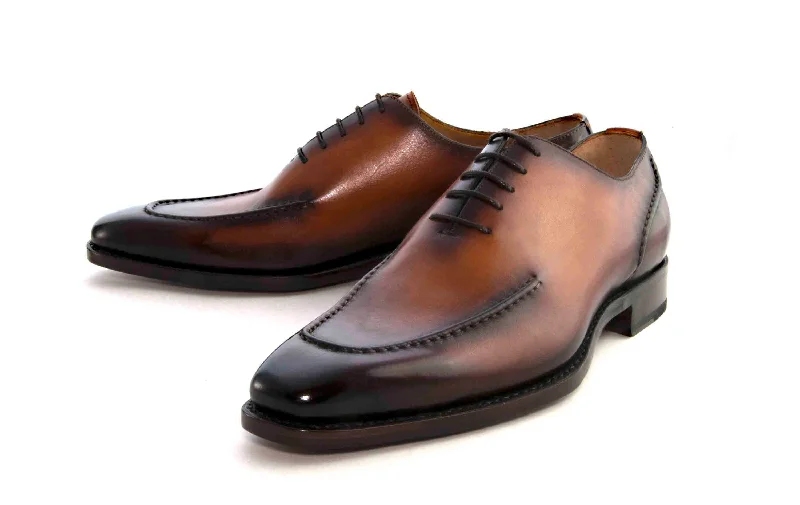 Men's Oxfords with a classic silhouette and a high - shine finishBurnished Calfskin "Arthur" Lace-Up Oxford Caramel Men's Oxfords with a classic silhouette and a high - shine finishBurnished Calfskin "Arthur" Lace-Up Oxford Caramel