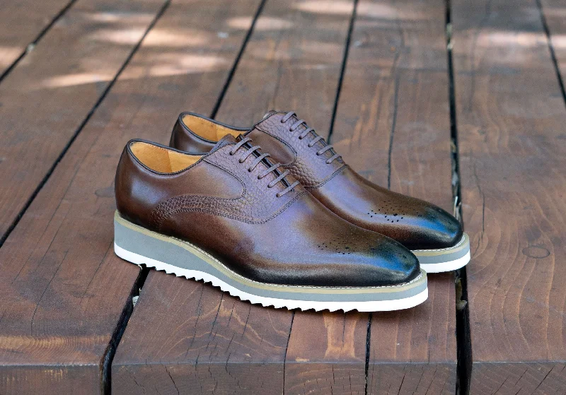 Men's Oxford shoes with a polished leather finishStyle: 515-40-Chestnut