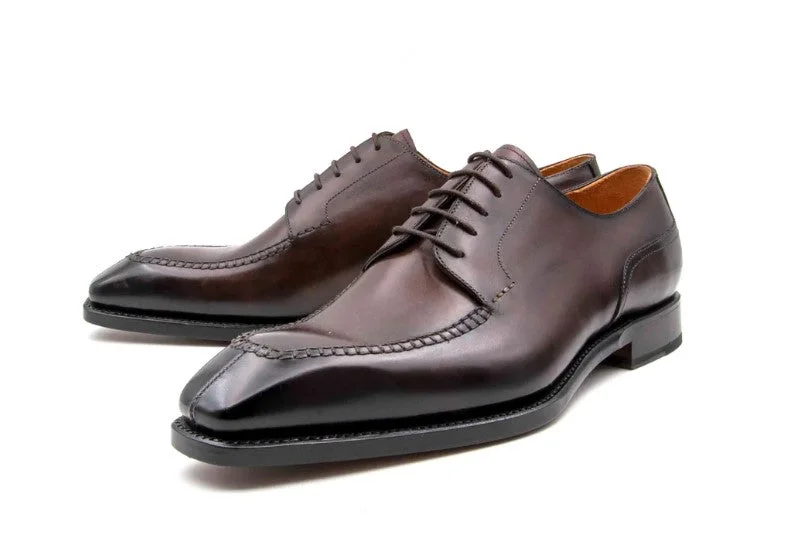Men's Oxfords with a cap - toe design and a rubber heel"Norman" Burnished Calfskin Lace-Up Split-Toe Oxford Brown Men's Oxfords with a cap - toe design and a rubber heel"Norman" Burnished Calfskin Lace-Up Split-Toe Oxford Brown