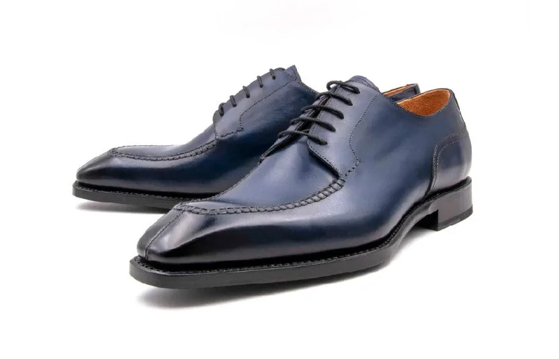 Men's Oxfords with a classic silhouette and a high - shine finish"Norman" Burnished Calfskin Lace-Up Split-Toe Oxford Navy Men's Oxfords with a classic silhouette and a high - shine finish"Norman" Burnished Calfskin Lace-Up Split-Toe Oxford Navy