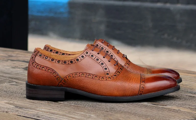 Men's Oxford shoes with a padded insole for all - day comfortCalfskin & Deerskin Lace-Up Oxford Cognac Men's Oxford shoes with a padded insole for all - day comfortCalfskin & Deerskin Lace-Up Oxford Cognac
