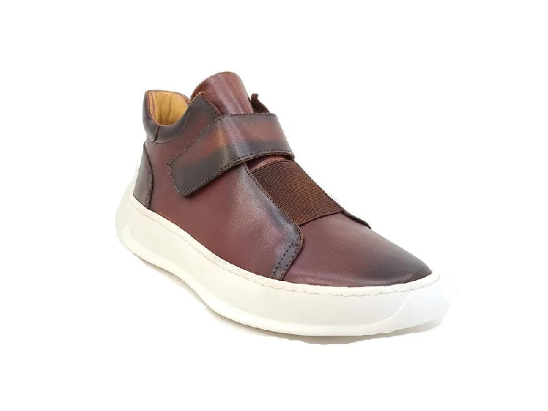 Brogue - perforated men's Oxfords for a traditional lookCalfskin High Top Sneaker Whiskey Brogue - perforated men's Oxfords for a traditional lookCalfskin High Top Sneaker Whiskey