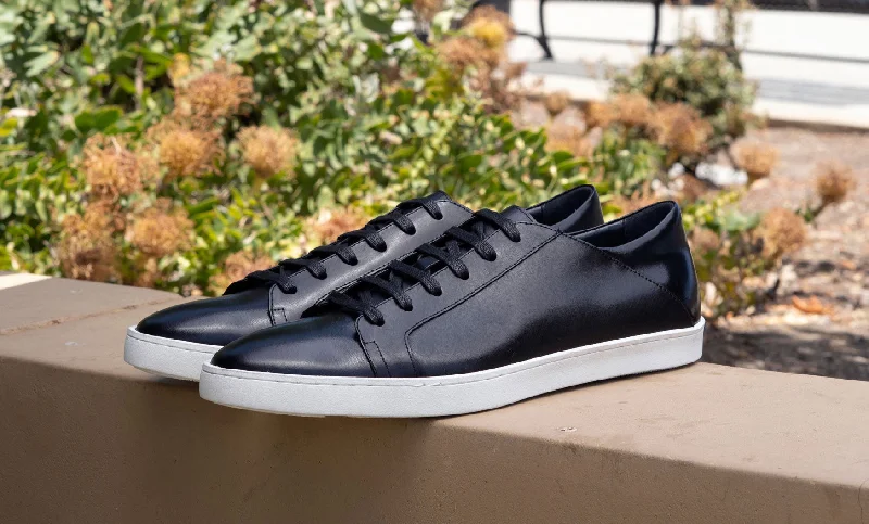 Men's Oxford shoes with a double - buckle strapCalfskin Lace-Up Sneaker Black