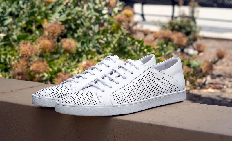 Men's Oxfords in a dark burgundy leather for a unique styleCalfskin Lace-Up Sneaker White Men's Oxfords in a dark burgundy leather for a unique styleCalfskin Lace-Up Sneaker White