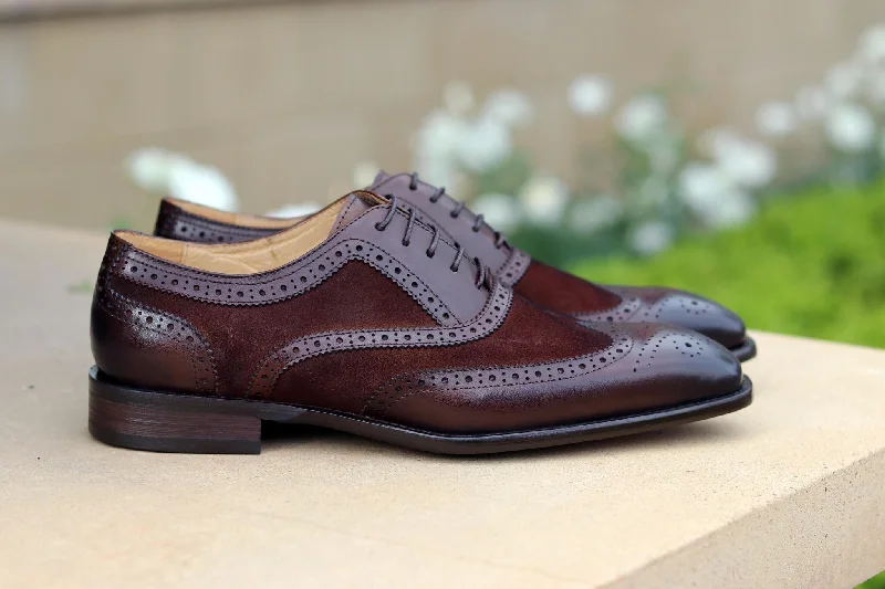 Men's Oxford shoes with a shock - absorbing insole and a leather liningCalfskin & Suede Wingtip Oxford Chestnut Men's Oxford shoes with a shock - absorbing insole and a leather liningCalfskin & Suede Wingtip Oxford Chestnut