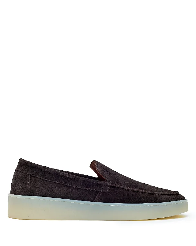 Men's loafers with a contrast stitching detailChad Suede Moka