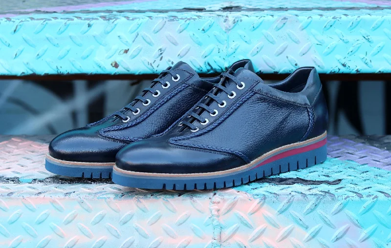 Men's Oxford shoes with a smooth leather upper and a leather soleCorrente Calfskin & Deerskin Lace-Up Oxford Navy Men's Oxford shoes with a smooth leather upper and a leather soleCorrente Calfskin & Deerskin Lace-Up Oxford Navy