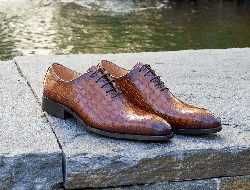 Men's Oxfords with a perforated leather strap for ventilationCrocodile Embossed Calfskin Lace-Up Oxford Cognac Men's Oxfords with a perforated leather strap for ventilationCrocodile Embossed Calfskin Lace-Up Oxford Cognac