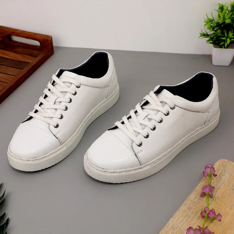 Men's casual shoes with a low - profile designEzok White Leather Sneaker For Men