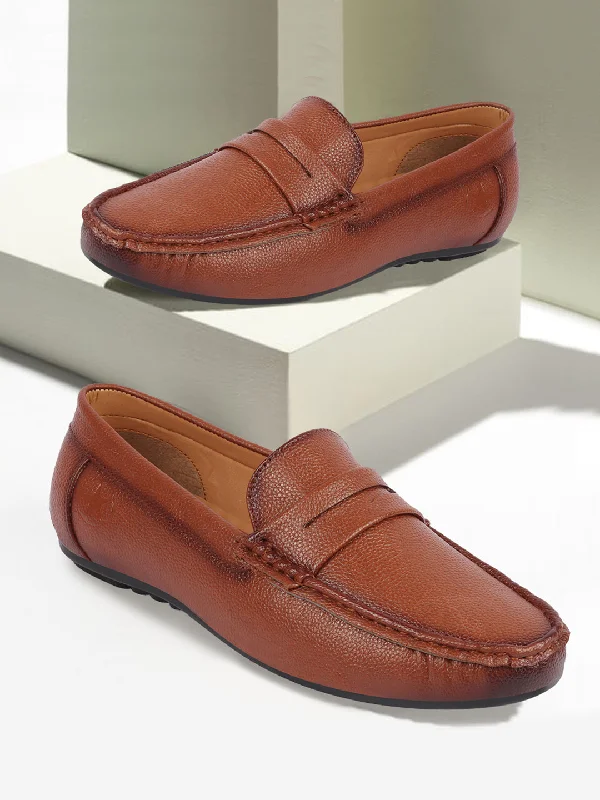 Men's casual shoes with a sporty look and feelMen Tan Hand Stitched Textured Design Casual Slip On Moccasins and Loafers