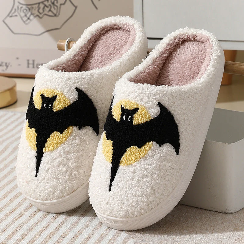 Men's slippers in a warm color like red or brownHalloween Bat Cute Non-Slip Slippers