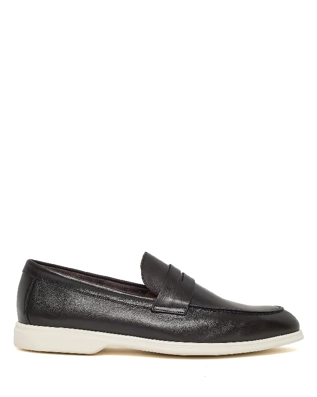 Men's loafers with a perforated leather upper for ventilationHewson Leather T.Moro