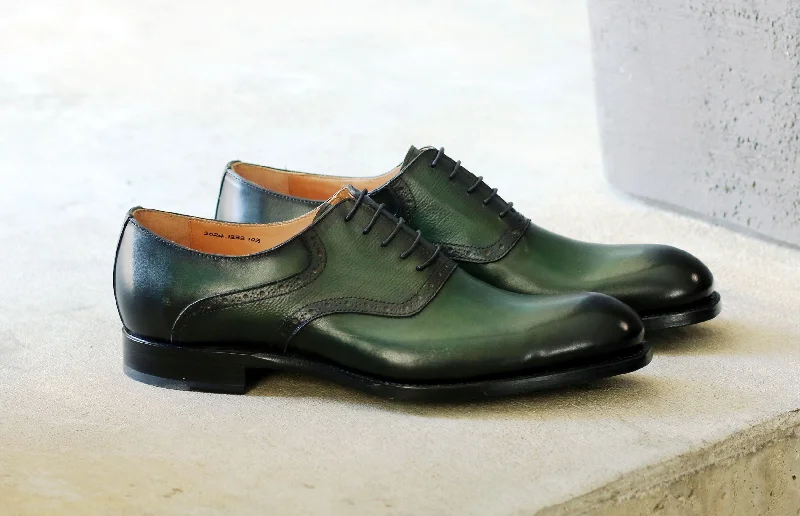 Men's Oxfords in a dark burgundy leather for a unique style"Hudson" Burnished Calfskin Lace-Up Oxford Green Men's Oxfords in a dark burgundy leather for a unique style"Hudson" Burnished Calfskin Lace-Up Oxford Green