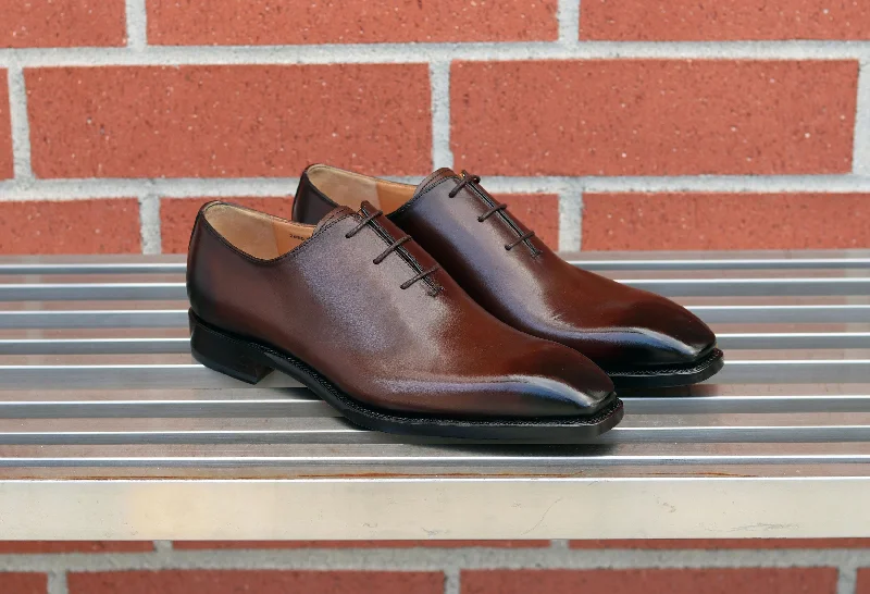 Men's Oxfords with a low - heeled design and a square toe"Jason Sr" Burnished Calfskin Lace-Up Oxford Brown Men's Oxfords with a low - heeled design and a square toe"Jason Sr" Burnished Calfskin Lace-Up Oxford Brown
