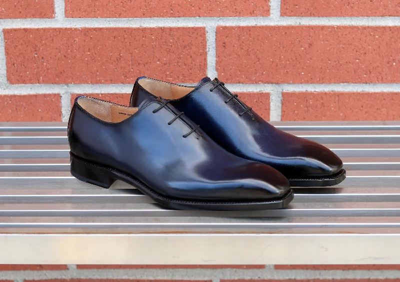 Men's Oxfords with a lace - up closure and a narrow fit"Jason Sr" Burnished Calfskin Lace-Up Oxford Navy Men's Oxfords with a lace - up closure and a narrow fit"Jason Sr" Burnished Calfskin Lace-Up Oxford Navy