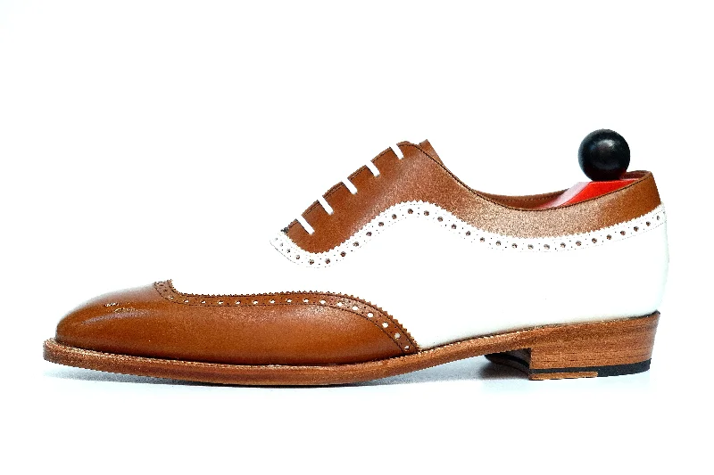 Men's Oxfords with a padded collar for a comfortable fitMedina - MTO - Caramel Calf / White Calf - LPB Last - Single Leather Sole Men's Oxfords with a padded collar for a comfortable fitMedina - MTO - Caramel Calf / White Calf - LPB Last - Single Leather Sole