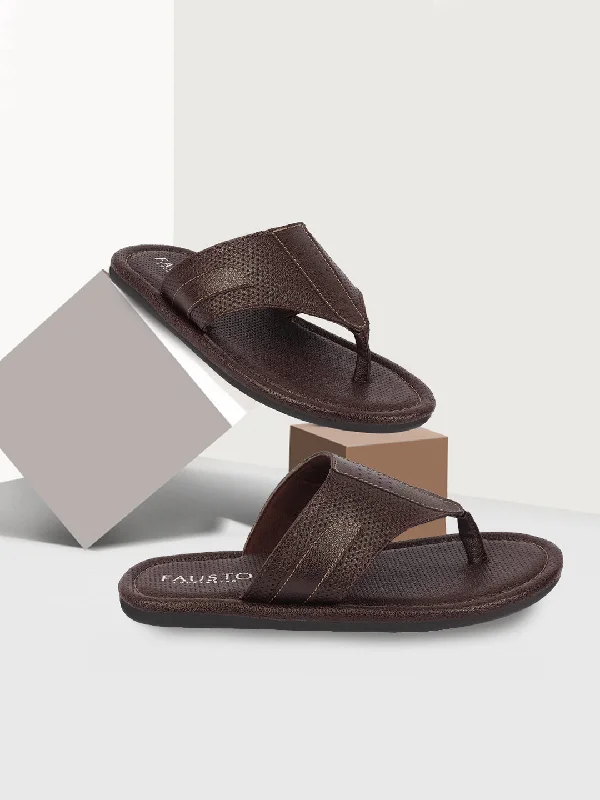 Men's slippers with a soft, flexible soleMen Brown Textured Design Indoor Outdoor Thong Slipper Sandals