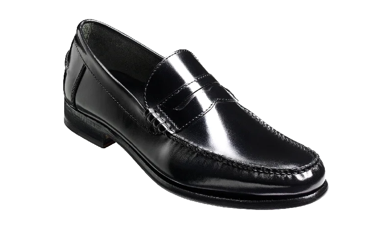 Men's loafers with a perforated leather upper for ventilationNewington - Black Hi-Shine