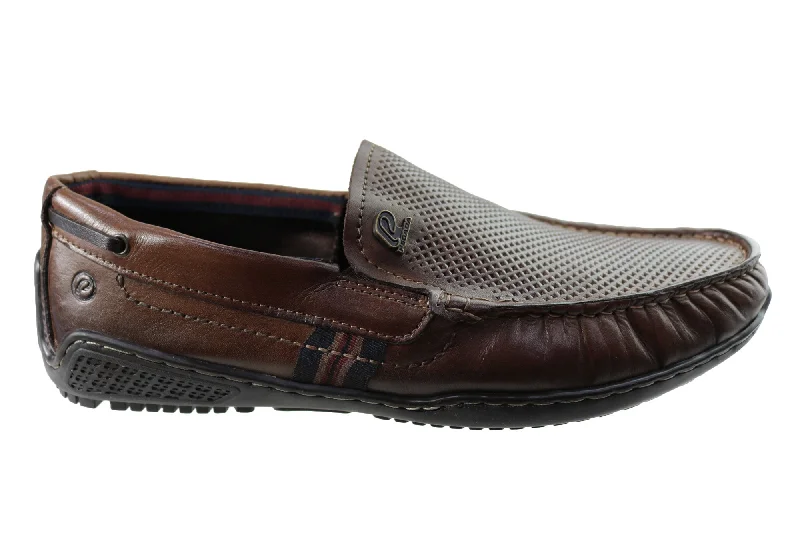 Men's loafers with a contrast stitching detailPegada Yossi Mens Comfortable Leather Loafers Shoes Made In Brazil