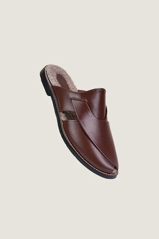 Men's slippers with a logo patch on the sidePeshawari Mules With Fur