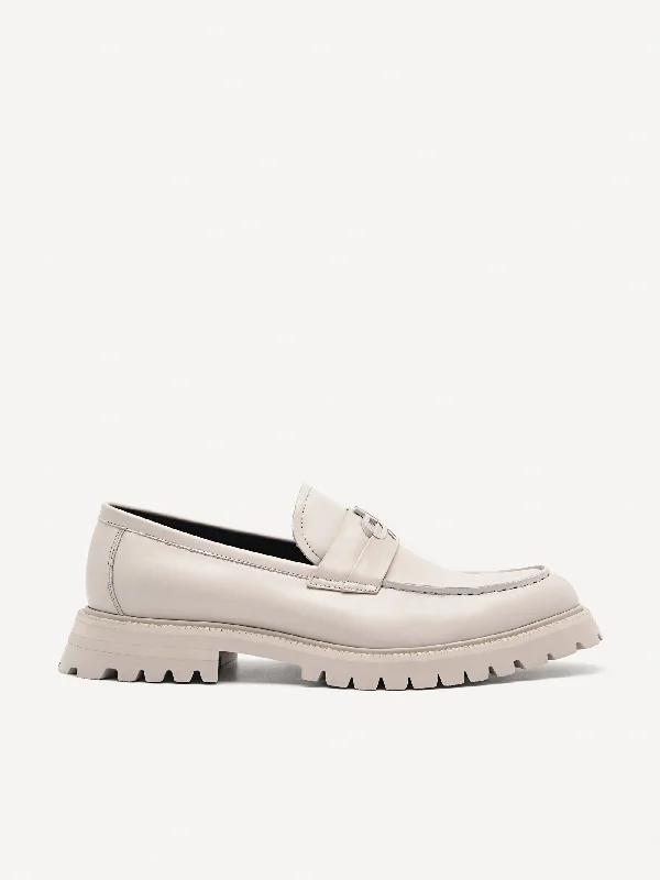 Men's loafers with a moc - toe designPEDRO Icon Leather Loafers